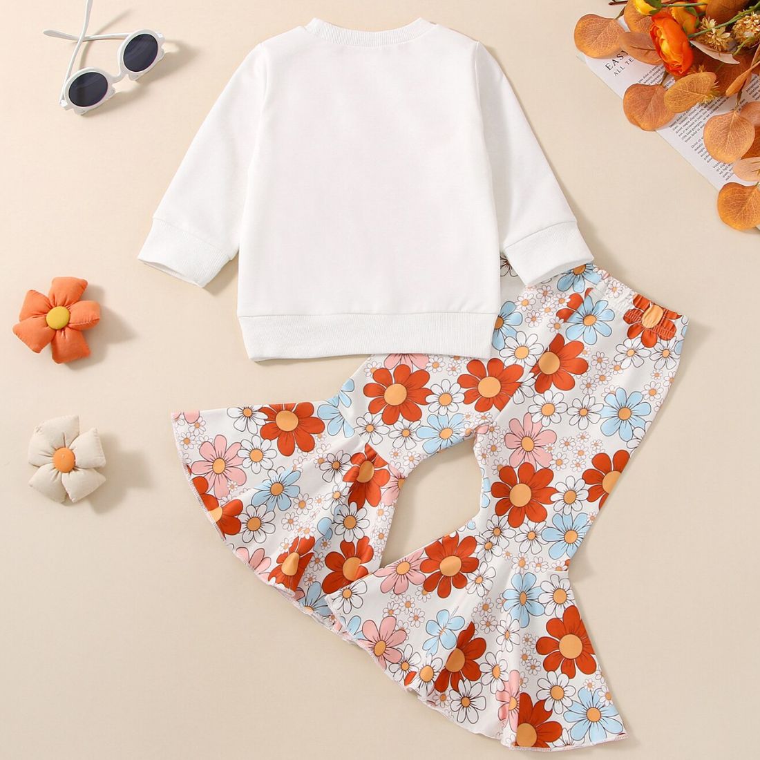 Little Girl Flower Power Sweaty 2-Piece Clothing Set - MyTy | Buy on-trend and stylish Baby and Toddler Clothing Sets @ My Trendy Youngsters - Dress your little one in Style @ My Trendy Youngsters 