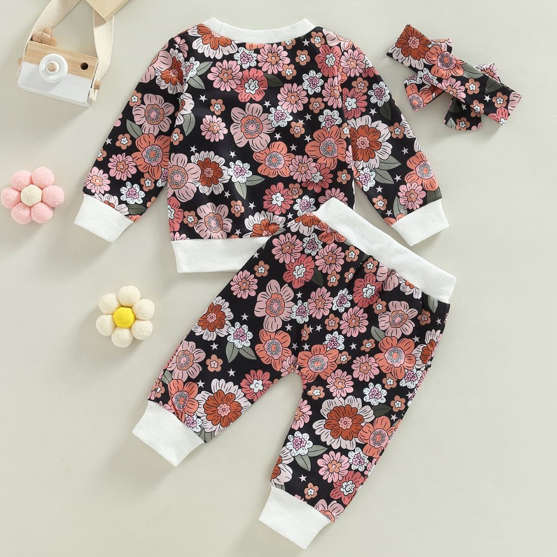 Reverse side of Night Floral Sweaty Baby Girl Set